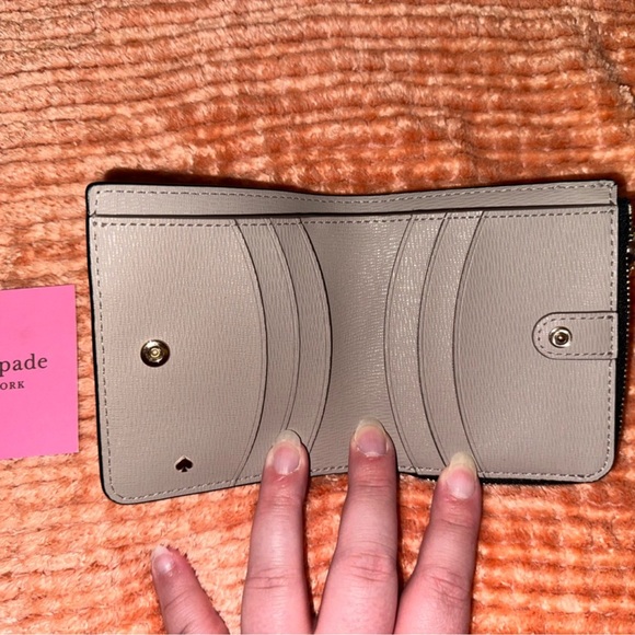 Kate Spade Margaux Pebble Bifold Black
Women's Wallet - Picture 3 of 8